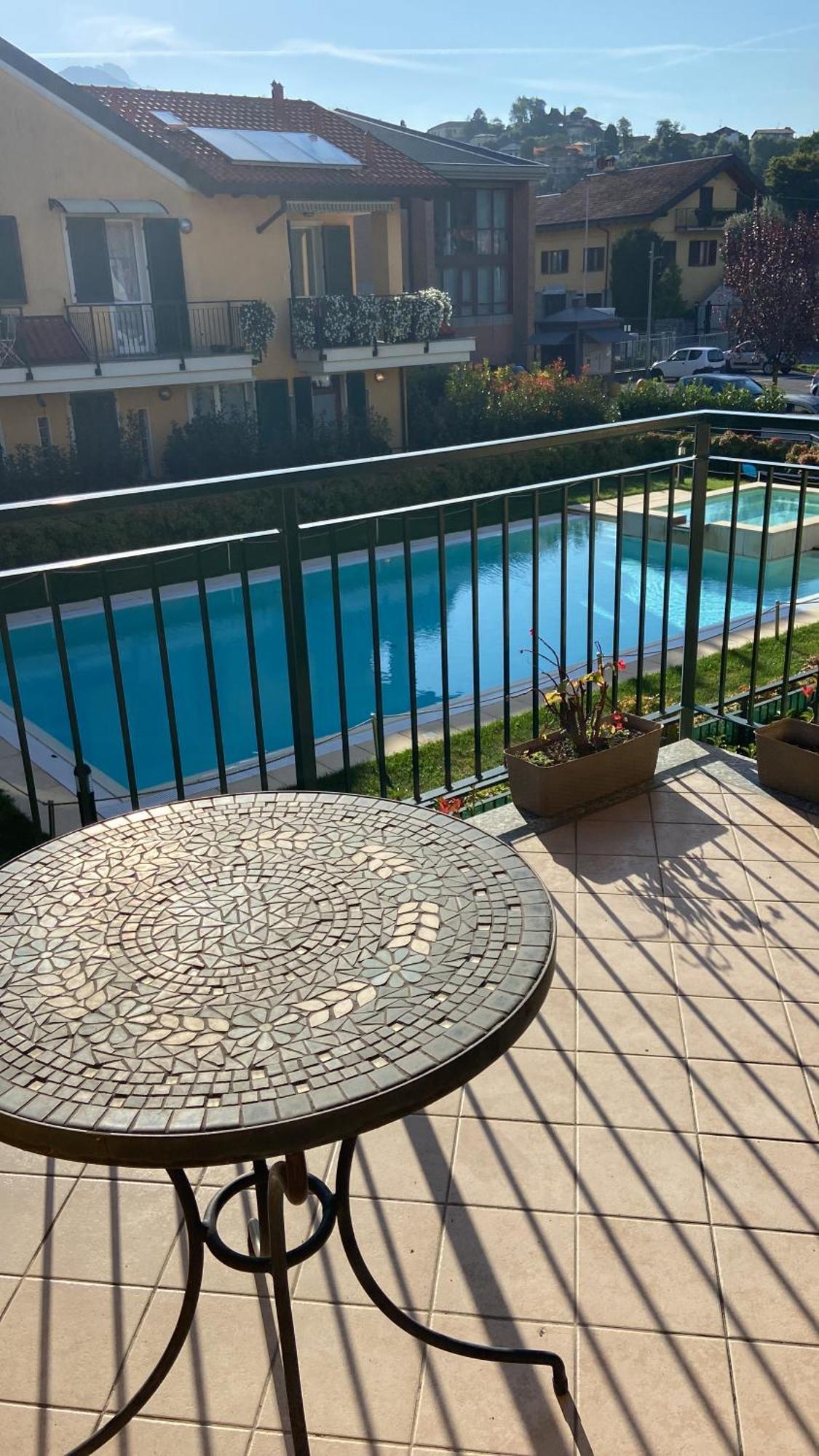 Pool Apartment Белладжо Екстер'єр фото